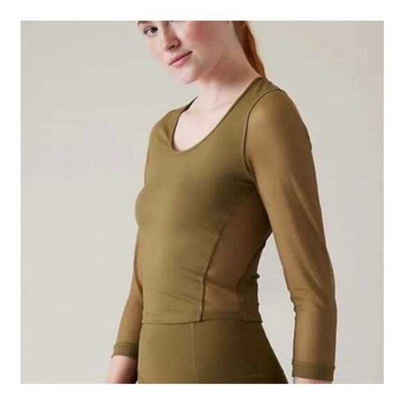 ATHLETA Pacer Mesh Olive Green Top size Medium - Picture 2 of 11